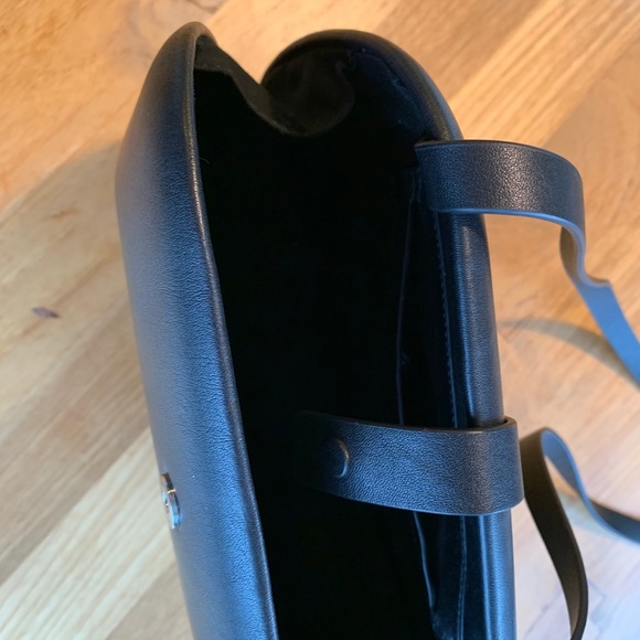 SOLD        COS  leather clutch/handbag - Picture 8 of 10